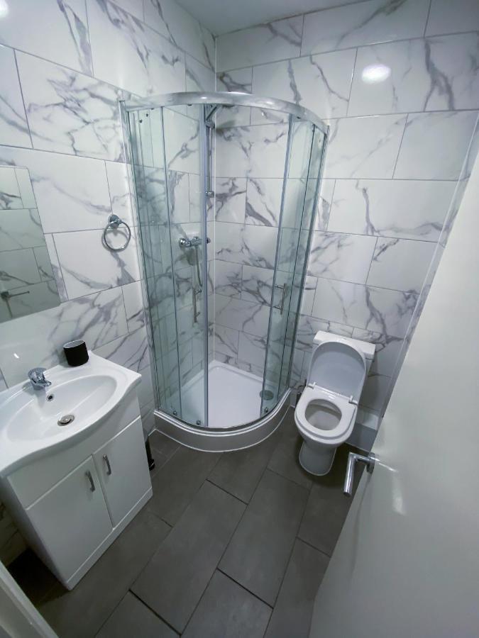 Stylish 1 Bedroom Flat In Wood Green Londra Exterior foto