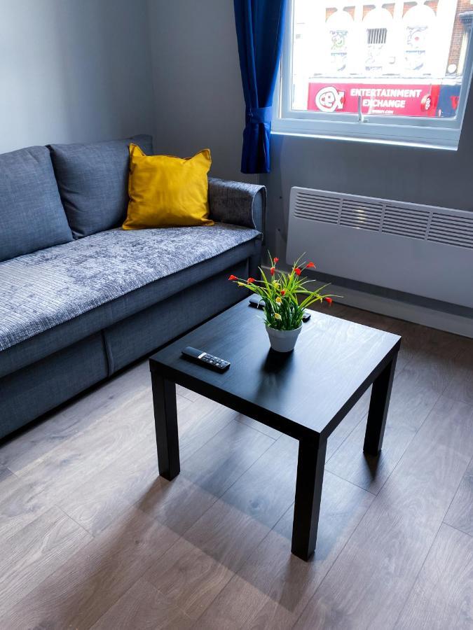 Stylish 1 Bedroom Flat In Wood Green Londra Exterior foto