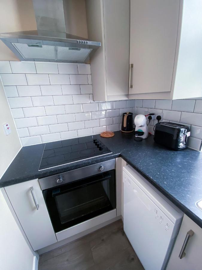 Stylish 1 Bedroom Flat In Wood Green Londra Exterior foto